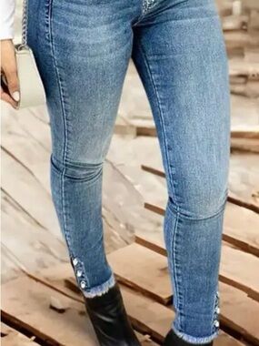 High-Rise Blue Ankle Jeans with Snap Hem